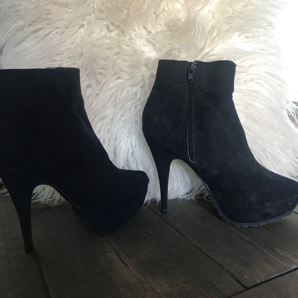 Platform heel booties